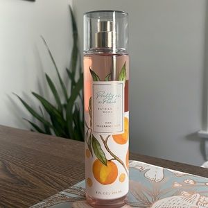 Bath & Body Works Pretty as a Peach Body Spray Perfume Full Size 8 oz